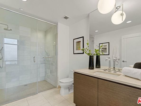 900 W Olympic Boulevard 47G, Los Angeles CA 90015