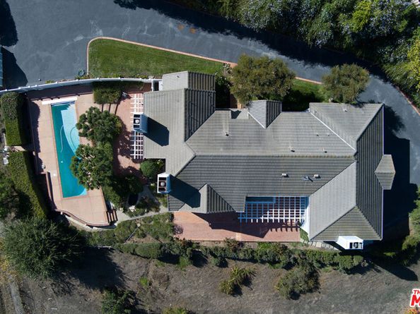 6080 Merritt Drive, Malibu CA 90265