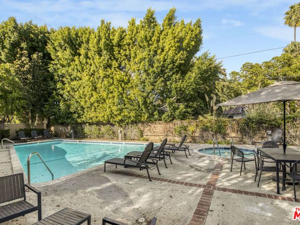 13331 Moorpark Street 233, Sherman Oaks CA 91423