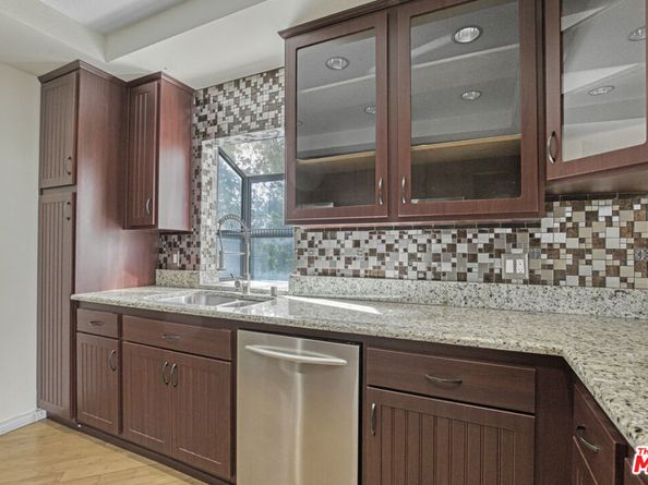 13331 Moorpark Street 233, Sherman Oaks CA 91423