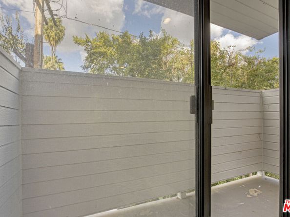 13331 Moorpark Street 233, Sherman Oaks CA 91423