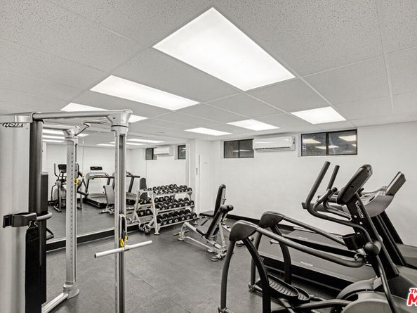 13331 Moorpark Street 233, Sherman Oaks CA 91423