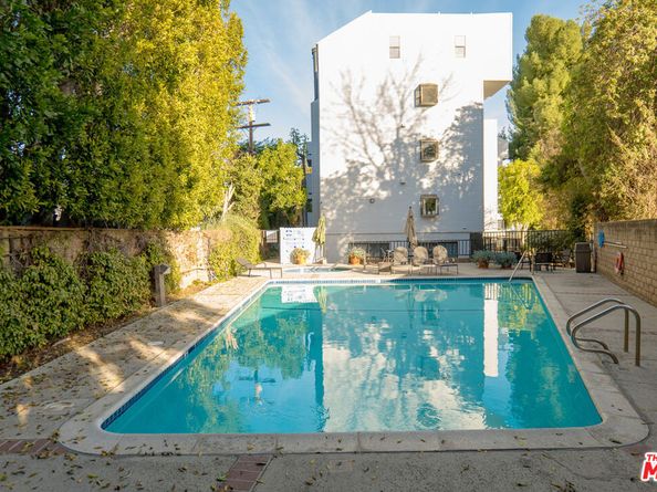 13331 Moorpark Street 233, Sherman Oaks CA 91423