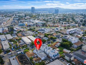 2629 S Garth Avenue, Los Angeles CA 90034