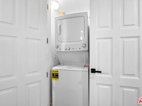 1401 S St Andrews Place 201, Los Angeles CA 90019