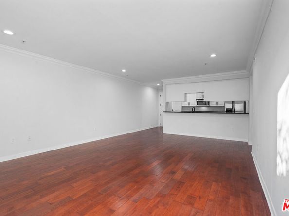 1401 S St Andrews Place 201, Los Angeles CA 90019