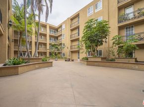 1401 S St Andrews Place 201, Los Angeles CA 90019