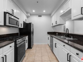 1401 S St Andrews Place 201, Los Angeles CA 90019