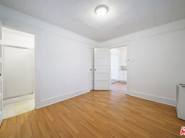 1046 S Fedora Street, Los Angeles CA 90006