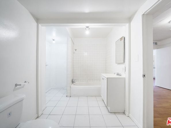 1046 S Fedora Street, Los Angeles CA 90006