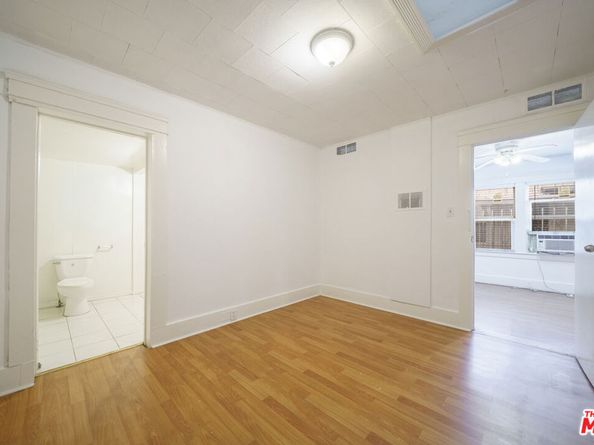 1046 S Fedora Street, Los Angeles CA 90006