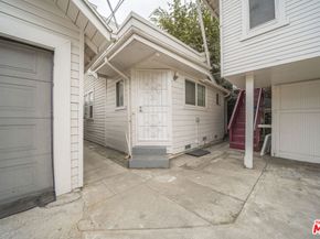 1046 S Fedora Street, Los Angeles CA 90006