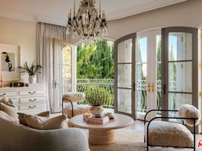 18875 Pasadero Drive, Tarzana CA 91356