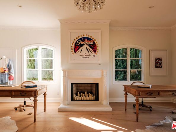 18875 Pasadero Drive, Tarzana CA 91356