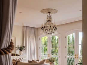 18875 Pasadero Drive, Tarzana CA 91356