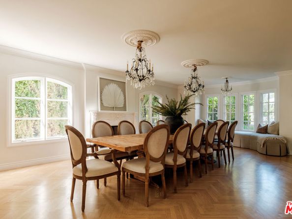 18875 Pasadero Drive, Tarzana CA 91356