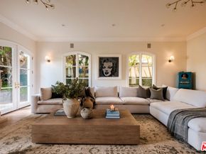 18875 Pasadero Drive, Tarzana CA 91356