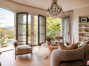 18875 Pasadero Drive, Tarzana CA 91356