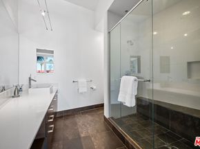 13320 Beach Avenue 304, Marina Del Rey CA 90292