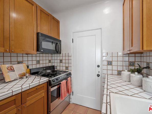 1345 N Hayworth Avenue 209, West Hollywood CA 90046