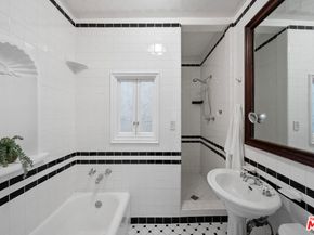 1345 N Hayworth Avenue 209, West Hollywood CA 90046