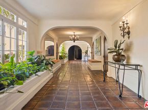 1345 N Hayworth Avenue 209, West Hollywood CA 90046