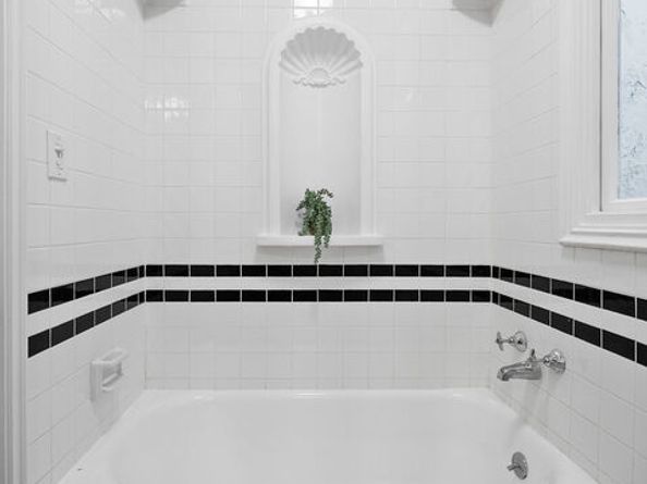 1345 N Hayworth Avenue 209, West Hollywood CA 90046