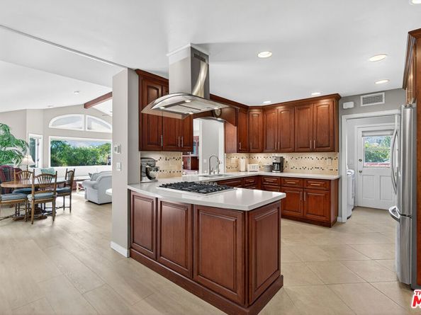 23512 Community Street, West Hills CA 91304