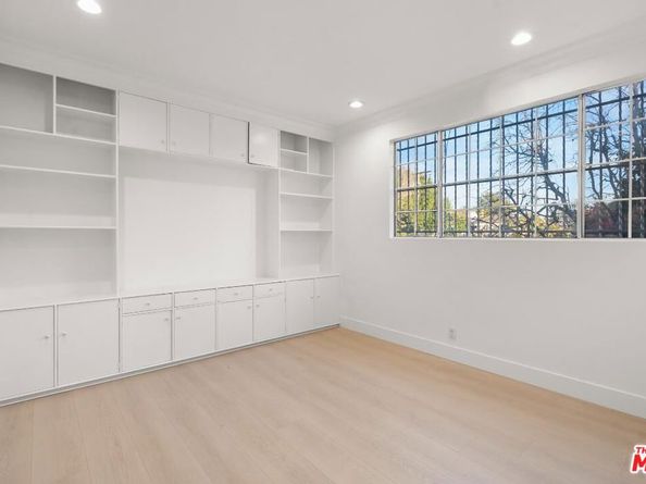 800 S Bronson Avenue, Los Angeles CA 90005