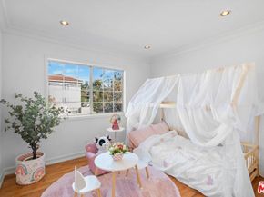 800 S Bronson Avenue, Los Angeles CA 90005