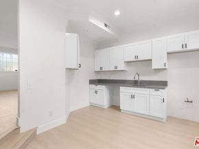 800 S Bronson Avenue, Los Angeles CA 90005