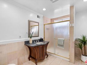 800 S Bronson Avenue, Los Angeles CA 90005