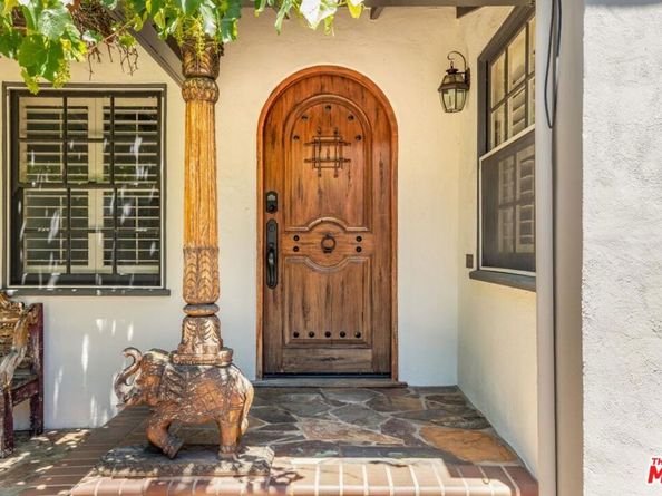 4940 Arcola Avenue, North Hollywood CA 91601