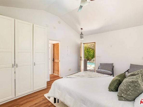 4940 Arcola Avenue, North Hollywood CA 91601