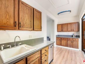 4940 Arcola Avenue, North Hollywood CA 91601