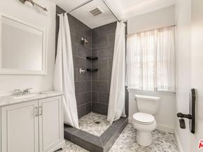 4940 Arcola Avenue, North Hollywood CA 91601