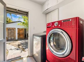 4940 Arcola Avenue, North Hollywood CA 91601