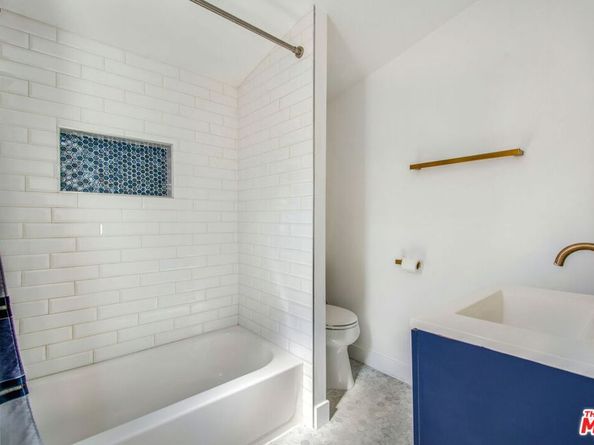 6567 5th Avenue, Los Angeles CA 90043