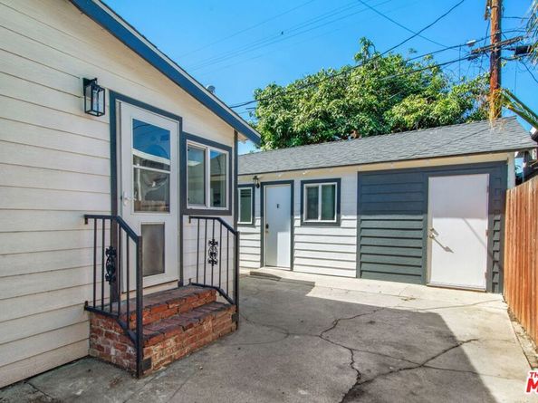6567 5th Avenue, Los Angeles CA 90043
