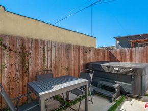 6567 5th Avenue, Los Angeles CA 90043