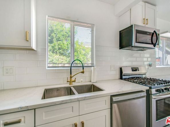 6567 5th Avenue, Los Angeles CA 90043