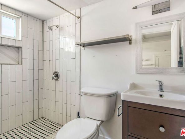 6567 5th Avenue, Los Angeles CA 90043