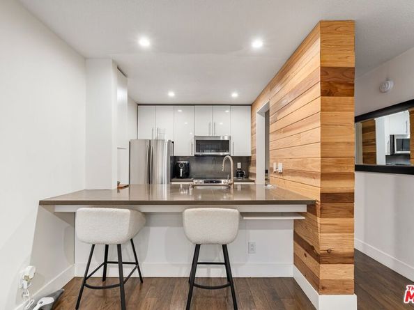 141 S Clark Drive 224, West Hollywood CA 90048