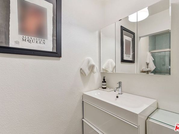 141 S Clark Drive 224, West Hollywood CA 90048