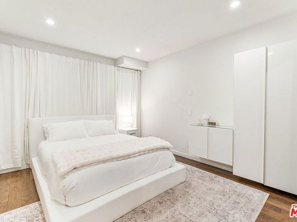 141 S Clark Drive 224, West Hollywood CA 90048