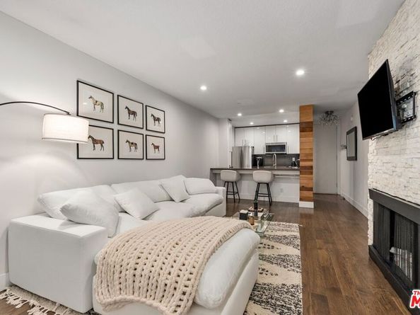 141 S Clark Drive 224, West Hollywood CA 90048