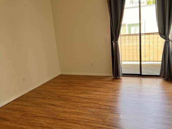 11910 Weddington Street 306, Valley Village CA 91607