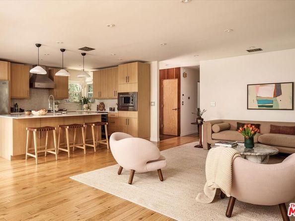 4209 Clayton Avenue, Los Angeles CA 90027
