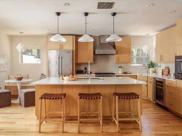 4209 Clayton Avenue, Los Angeles CA 90027