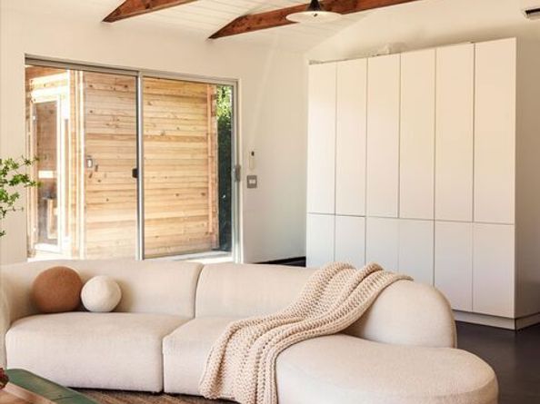 4209 Clayton Avenue, Los Angeles CA 90027